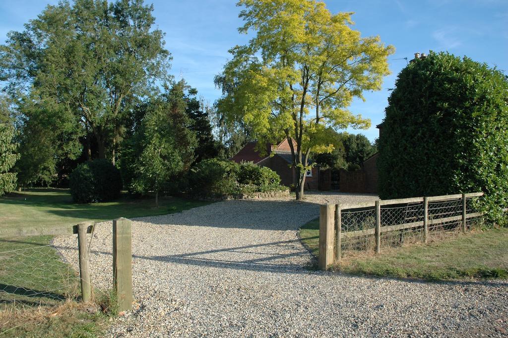 Field Cottage Bed And Continental Breakfast East Harling Екстериор снимка